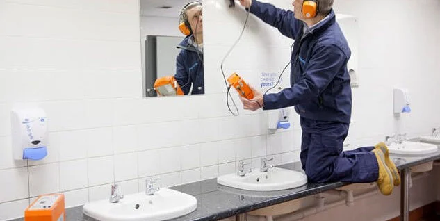 كشف تسربات المياه